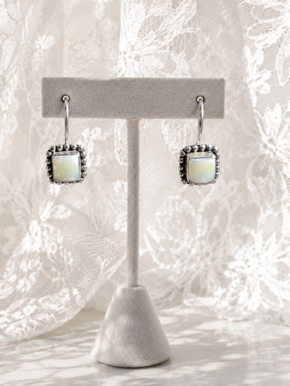 Earrings 925 Sterling Silver Drop Mother of Pearl Sterling Ball Frame Vintage